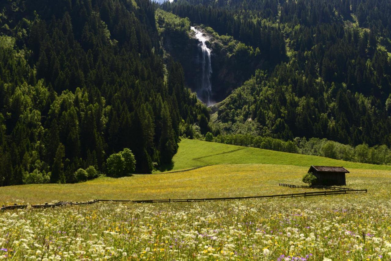 Pension Tina Neustift im Stubaital Exterior foto