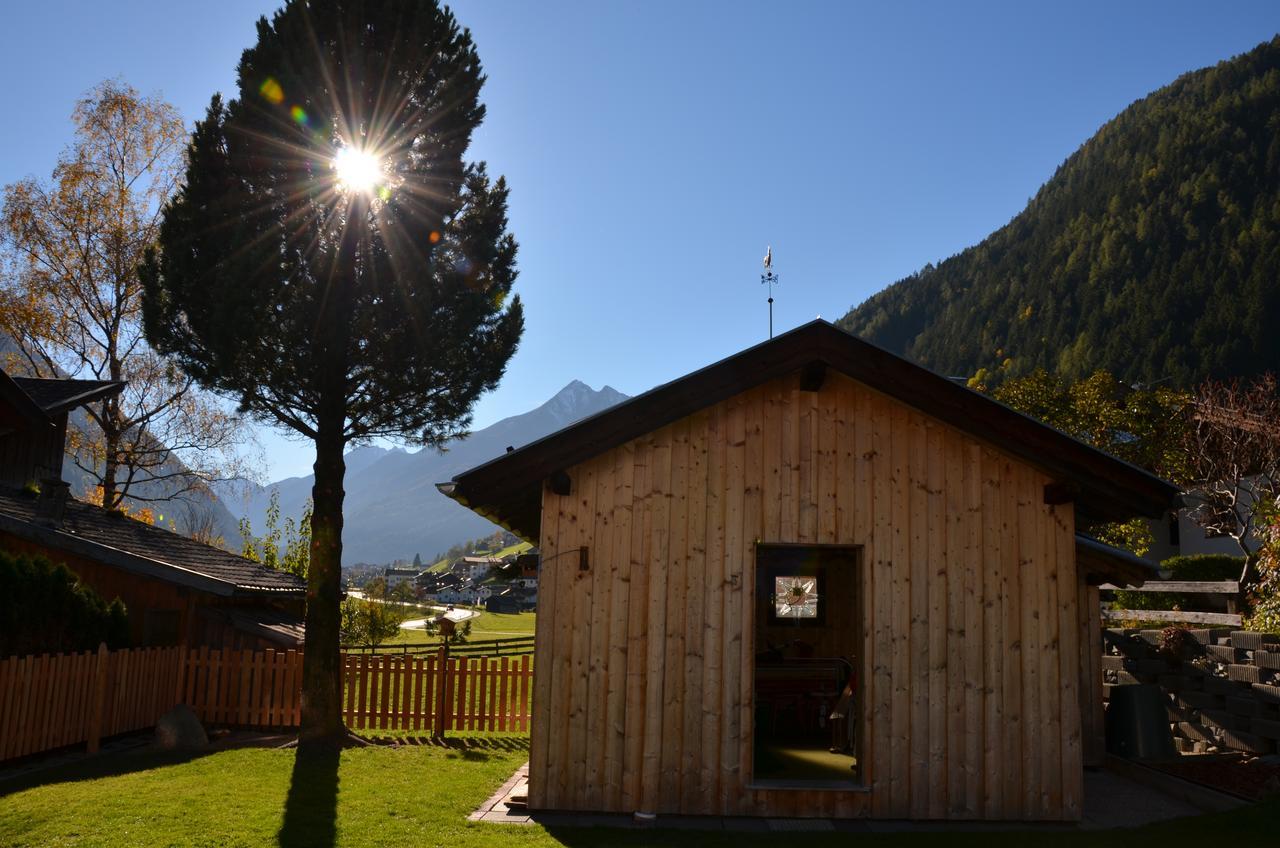 Pension Tina Neustift im Stubaital Exterior foto